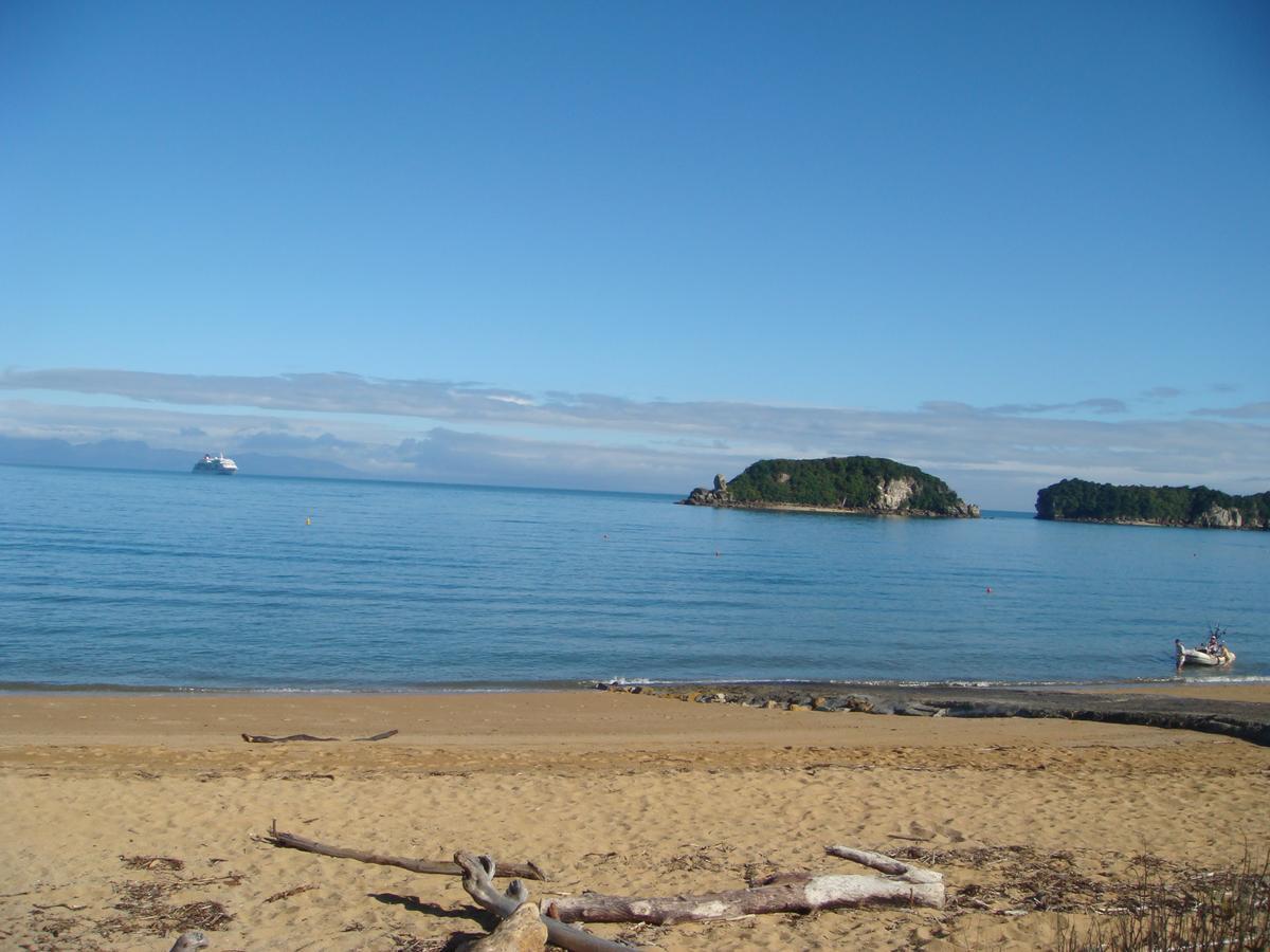 Woolshed Bed & Breakfast Takaka Exterior photo
